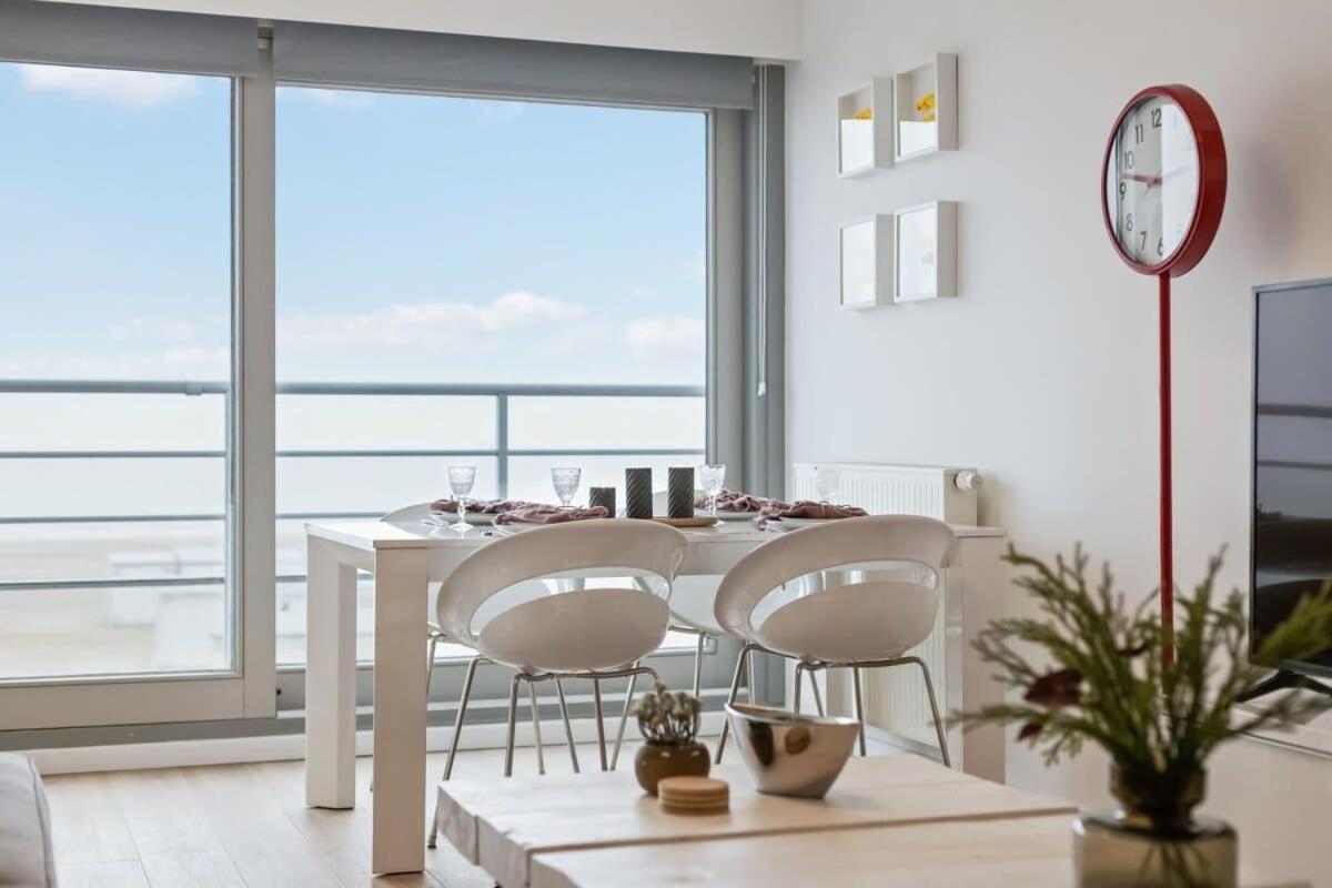 Huswell - Apartment With Frontal Sea View In Knokke Exteriör bild