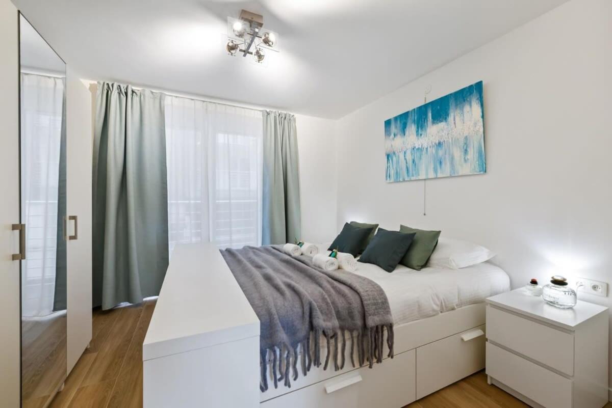 Huswell - Apartment With Frontal Sea View In Knokke Exteriör bild