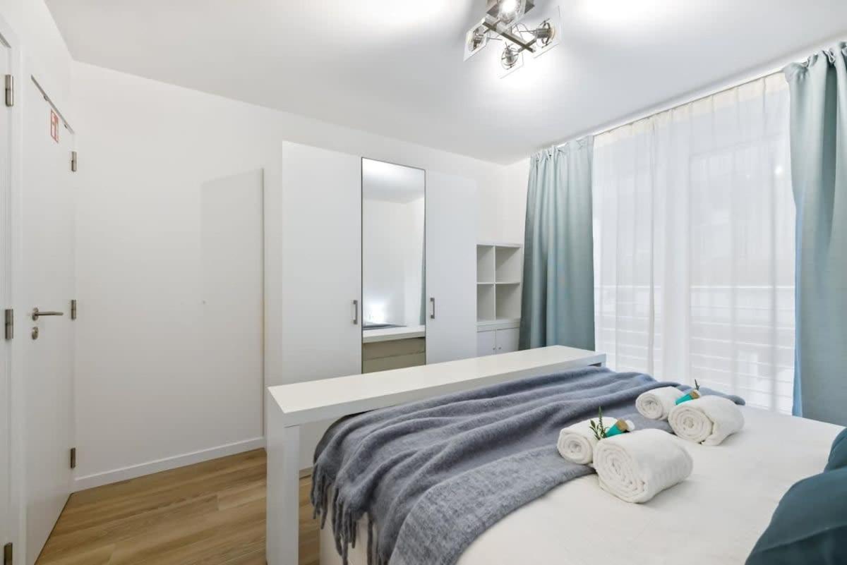 Huswell - Apartment With Frontal Sea View In Knokke Exteriör bild
